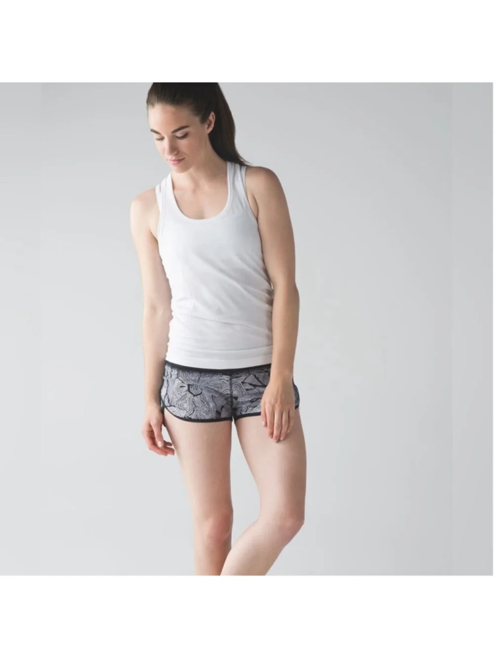 Lululemon Speed Short 2.5” Dottie Tribe White Black Size 6 Running Shorts